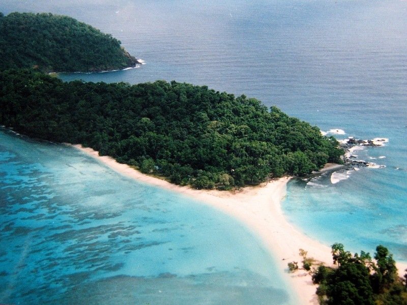 Cinque Island Beach